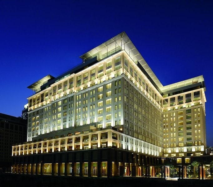 The Ritz-Carlton, Dubai International Financial Centre 5* 4